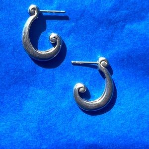 James Avery Silver Vintage Scroll “J” Hoop post earrings. Retired. Silver .925.